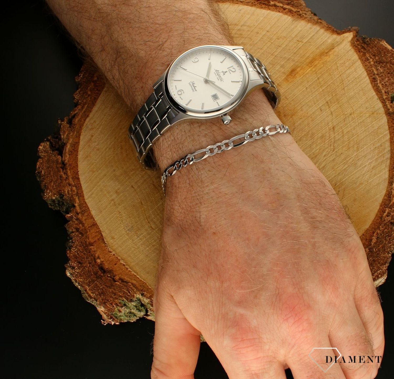 Bransoleta srebrna 925 figaro 4,5 mm rodowana DIA-BRA-565165R-120 925 4,5mm. Rodowana bransoletka wykonana jest z najwyższej próby srebra 925 o splocie figaro. Bransoletka srebrna o wadze 4,10 gram, długości 21 cm oraz szerokości 4 (5).jpg